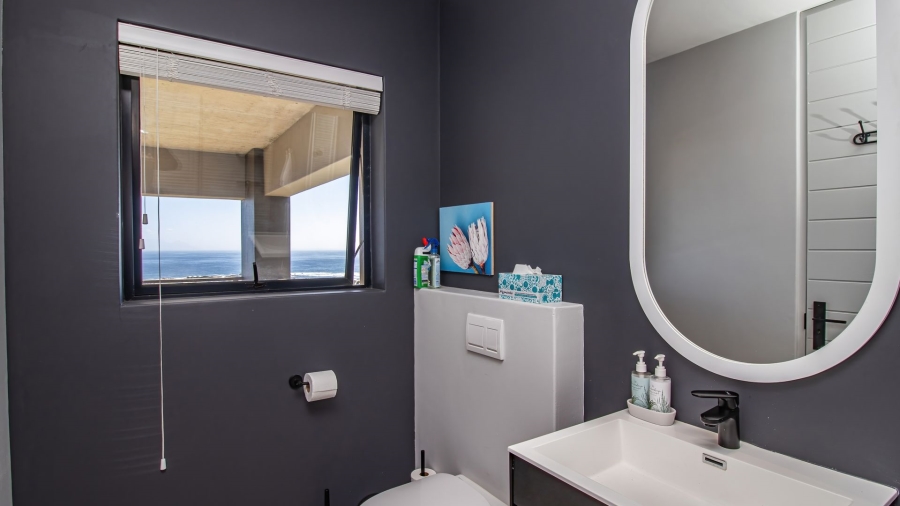 3 Bedroom Property for Sale in Rooi Els Western Cape
